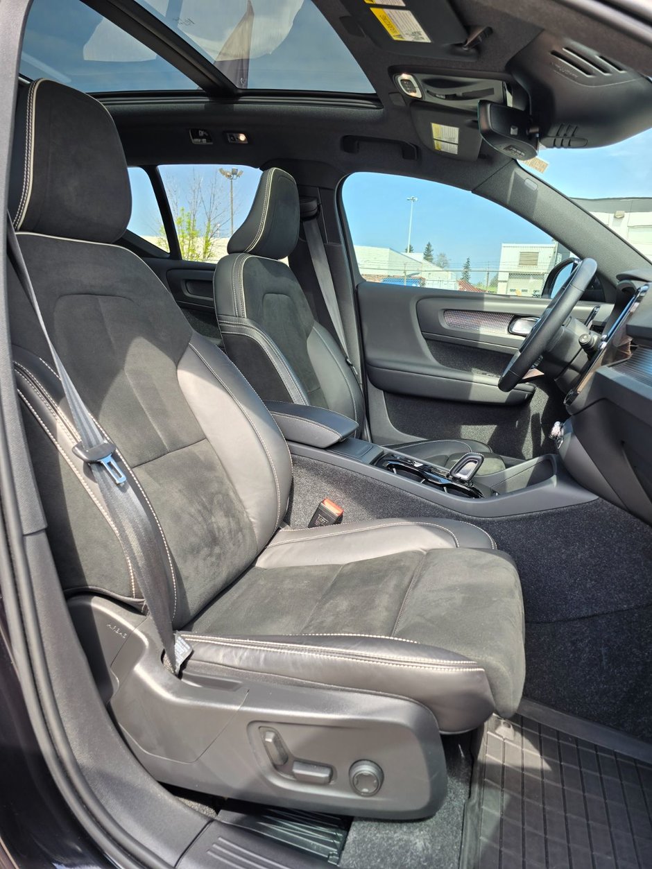 2021 Volvo XC40 R-DESIGN-23
