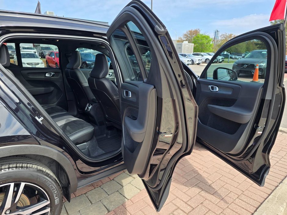 2021 Volvo XC40 R-DESIGN-10