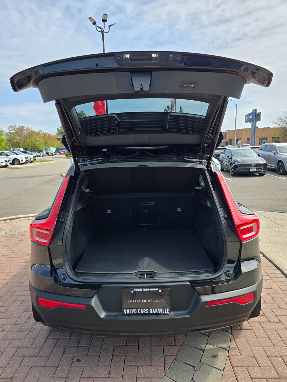 2021 Volvo XC40 R-DESIGN-15