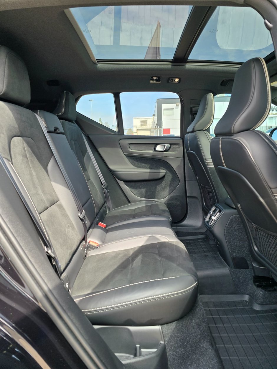 2021 Volvo XC40 R-DESIGN-19