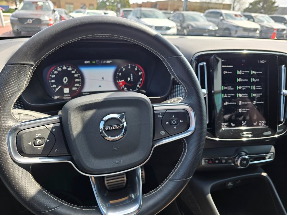 2021 Volvo XC40 R-DESIGN-26