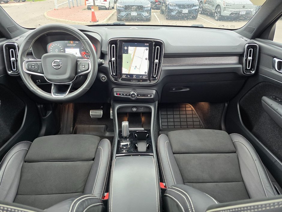 2021 Volvo XC40 R-DESIGN-4