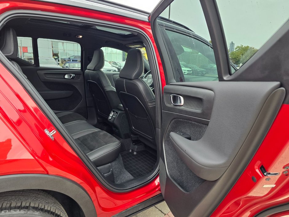 2021 Volvo XC40 R-DESIGN-18