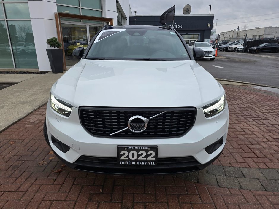 2022 Volvo XC40 R-DESIGN-3
