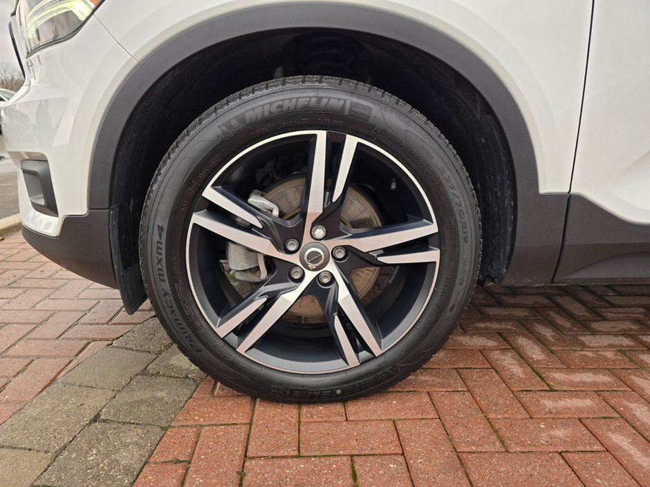 2022 Volvo XC40 R-DESIGN-7