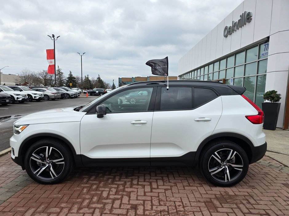2022 Volvo XC40 R-DESIGN-9