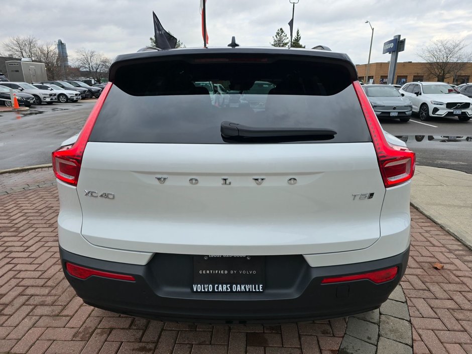 2022 Volvo XC40 R-DESIGN-14