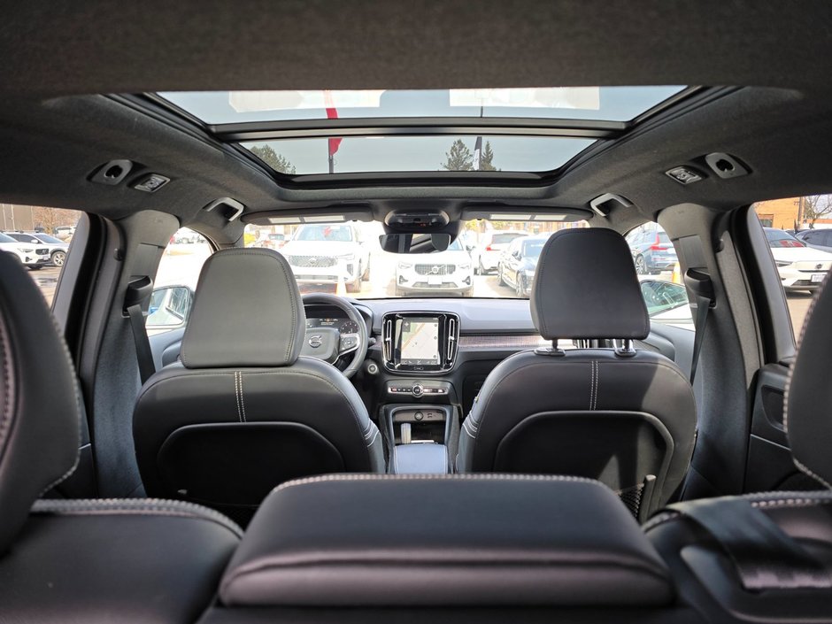 2022 Volvo XC40 R-DESIGN-6
