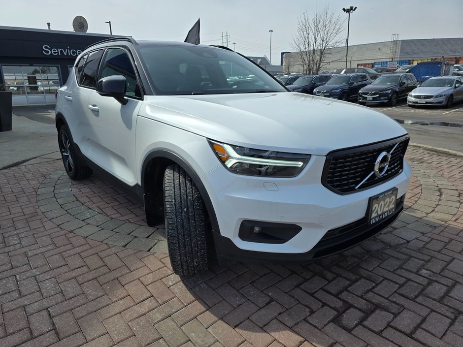 2022 Volvo XC40 R-DESIGN-5