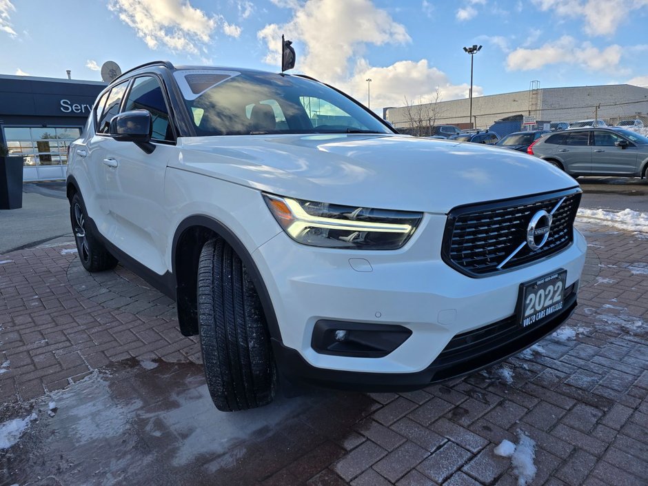 2022 Volvo XC40 R-DESIGN-5