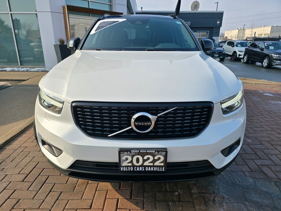 2022 Volvo XC40 R-DESIGN-3