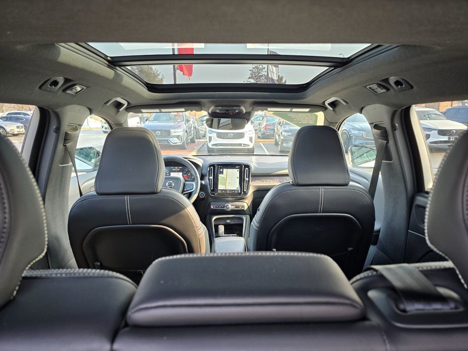 2022 Volvo XC40 R-DESIGN-6