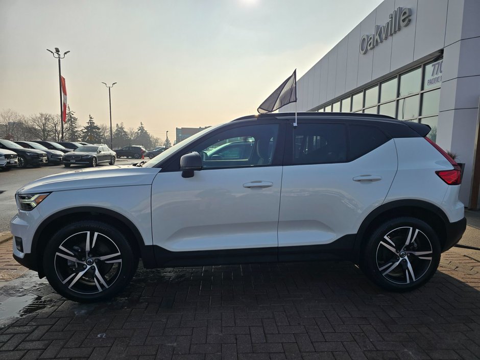 2022 Volvo XC40 R-DESIGN-9