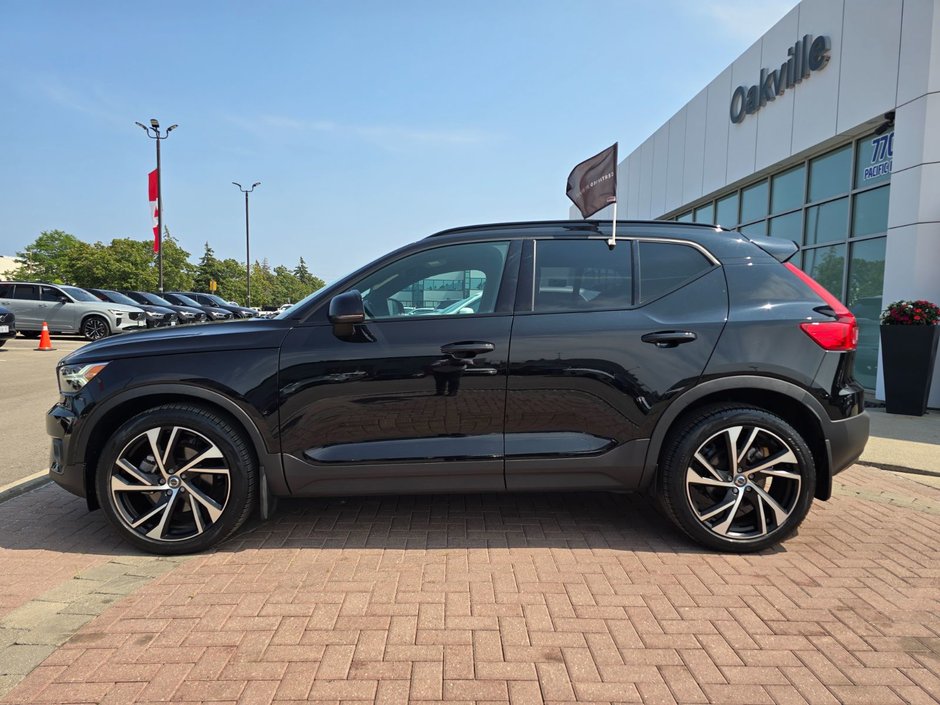 2022 Volvo XC40 R-DESIGN-9