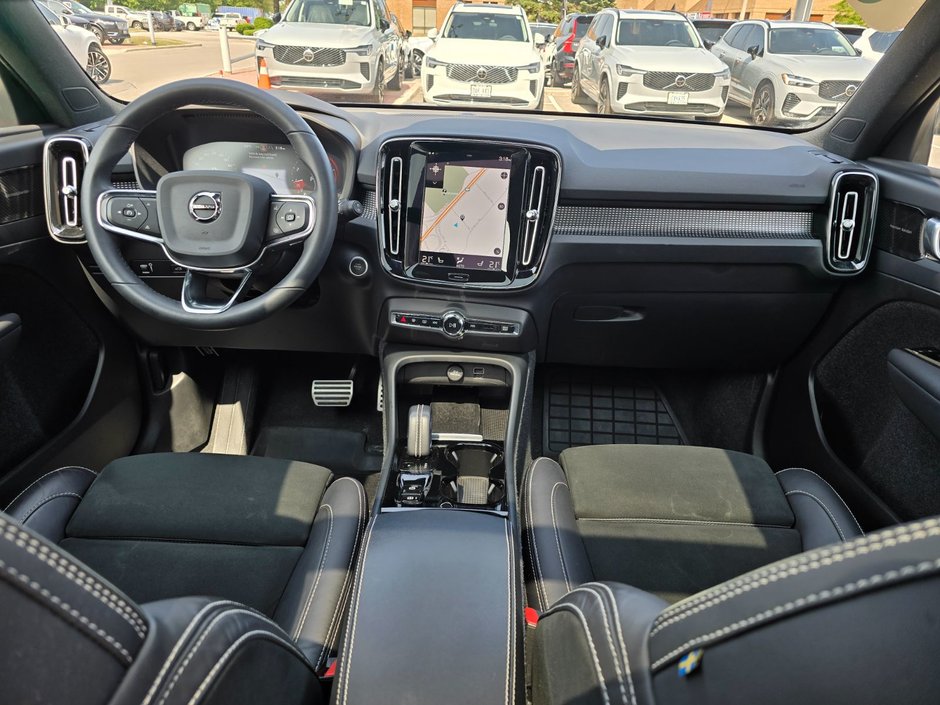 2022 Volvo XC40 R-DESIGN-4