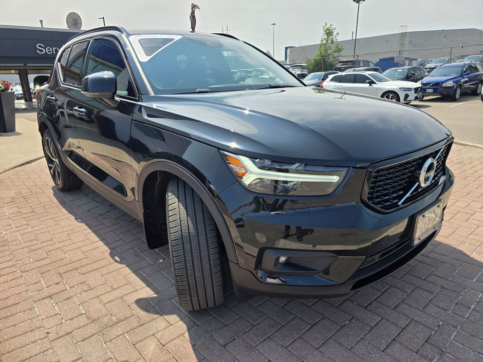 2022 Volvo XC40 R-DESIGN-5