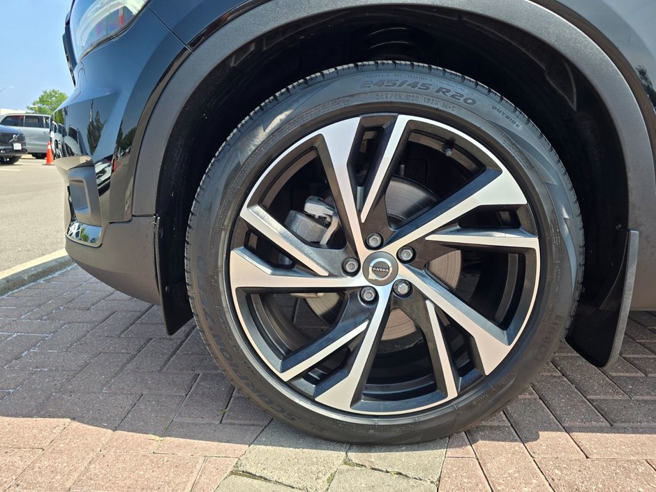 2022 Volvo XC40 R-DESIGN-7