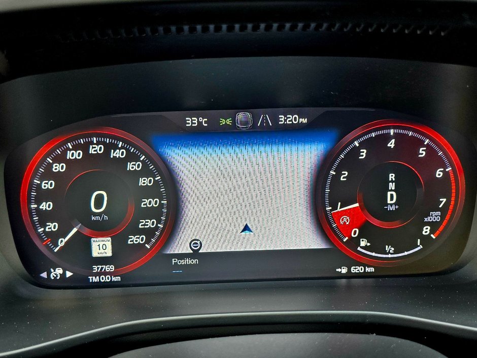 2022 Volvo XC40 R-DESIGN-1