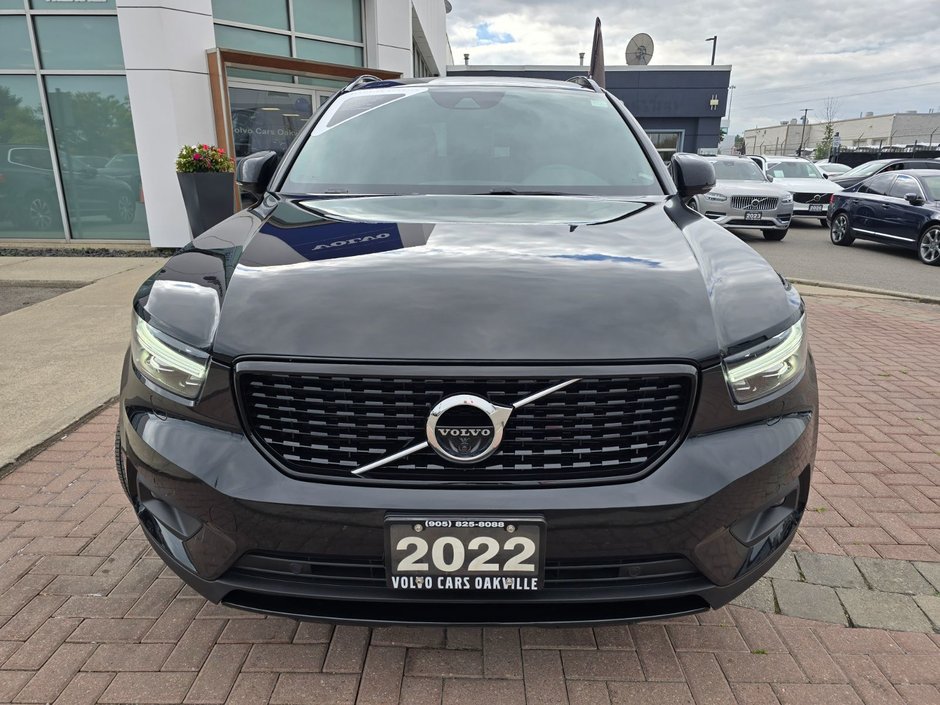 2022 Volvo XC40 R-DESIGN-3