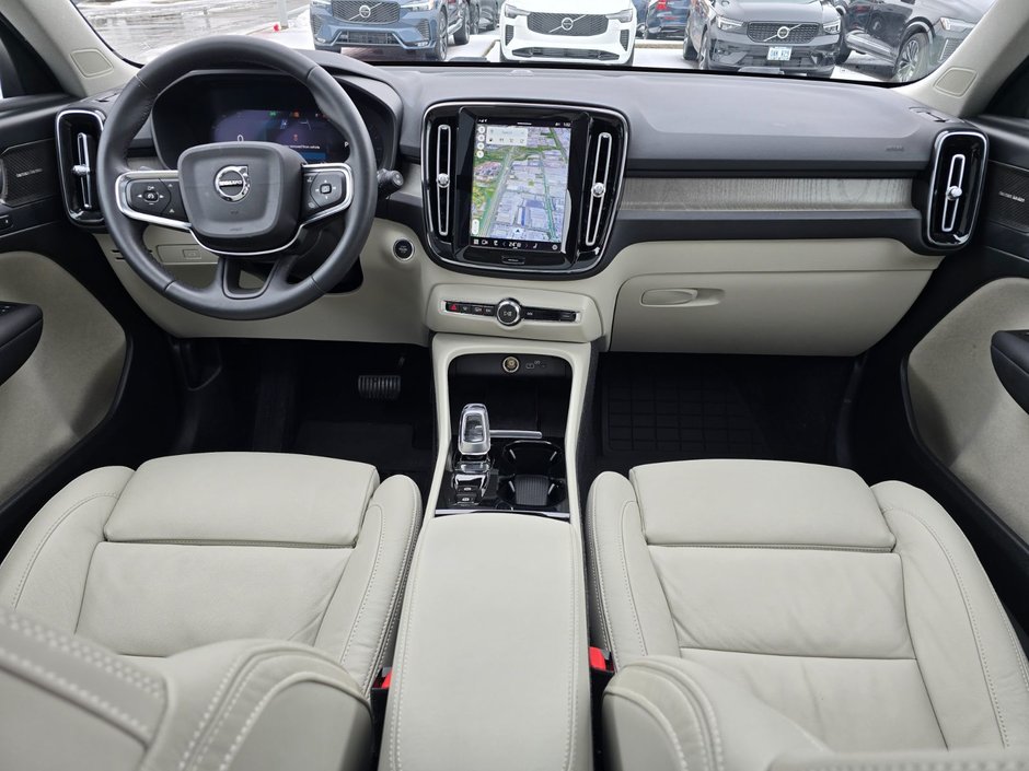 2023 Volvo XC40 ULTIMATE DARK THEME-4