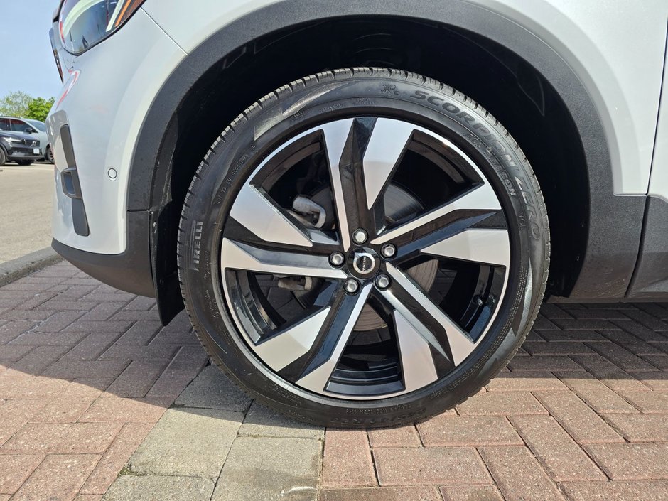 2023 Volvo XC40 PLUS BRIGHT THEME-7