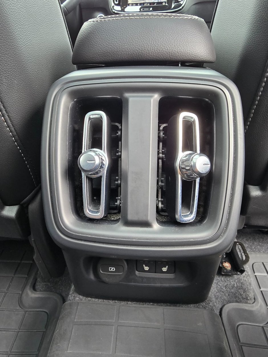 2024 Volvo XC40 PLUS BRIGHT THEME-20