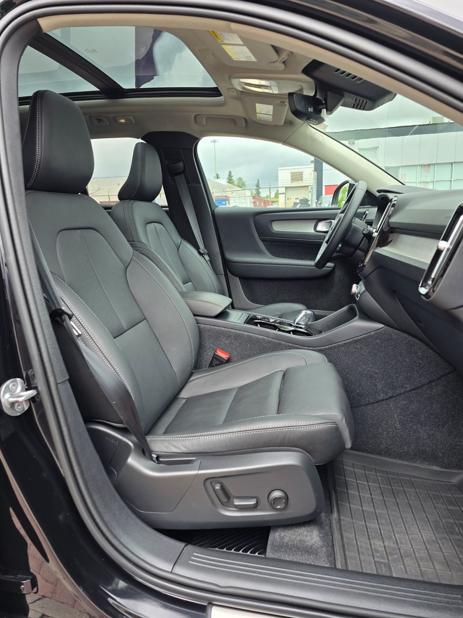 2024 Volvo XC40 PLUS BRIGHT THEME-23
