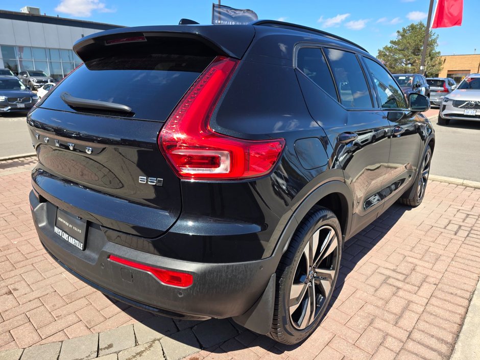 2024 Volvo XC40 PLUS DARK THEME-14