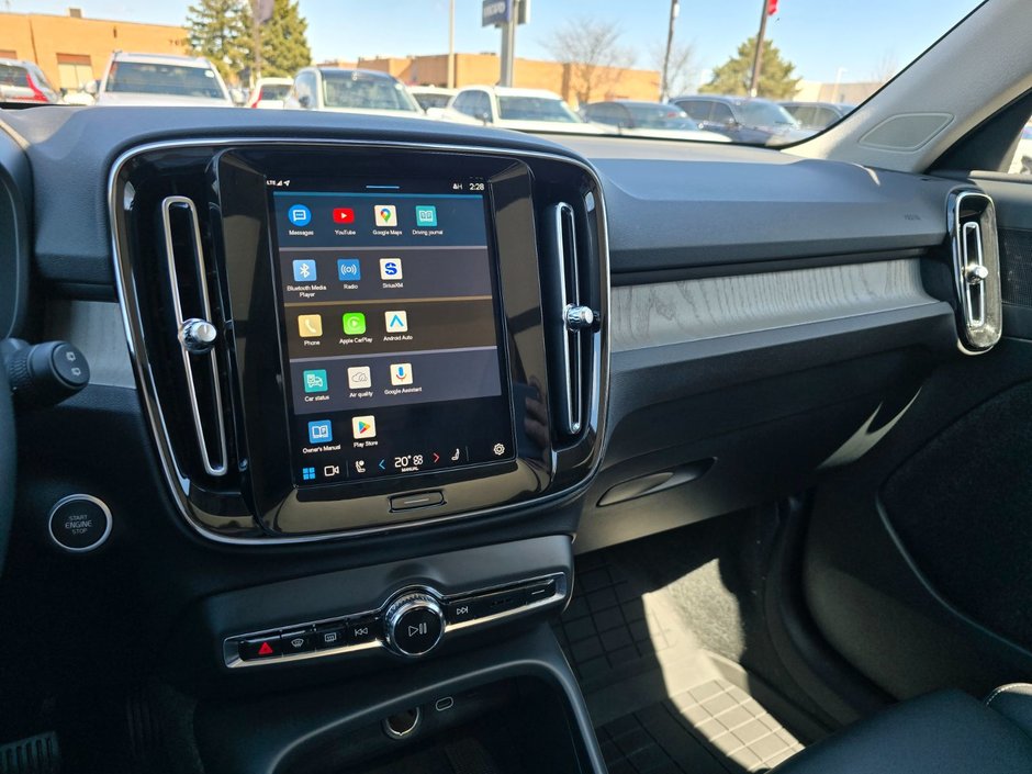 2024 Volvo XC40 PLUS DARK THEME-28