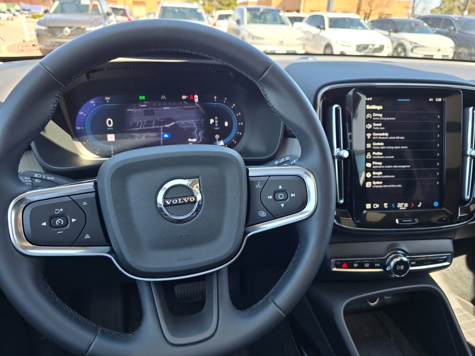 2024 Volvo XC40 PLUS DARK THEME-27