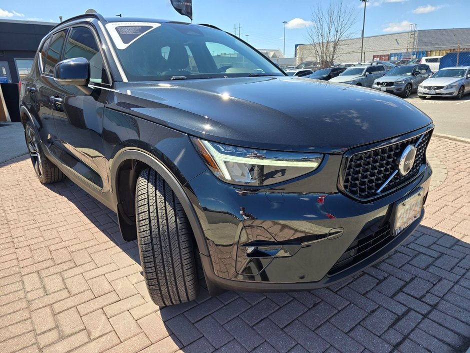 2024 Volvo XC40 PLUS DARK THEME-5