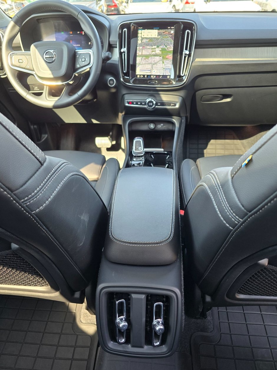 2024 Volvo XC40 PLUS BRIGHT THEME-21