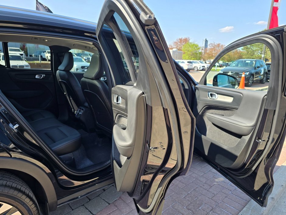 2024 Volvo XC40 PLUS BRIGHT THEME-10