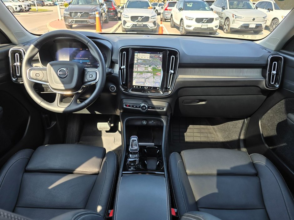 2024 Volvo XC40 PLUS BRIGHT THEME-4