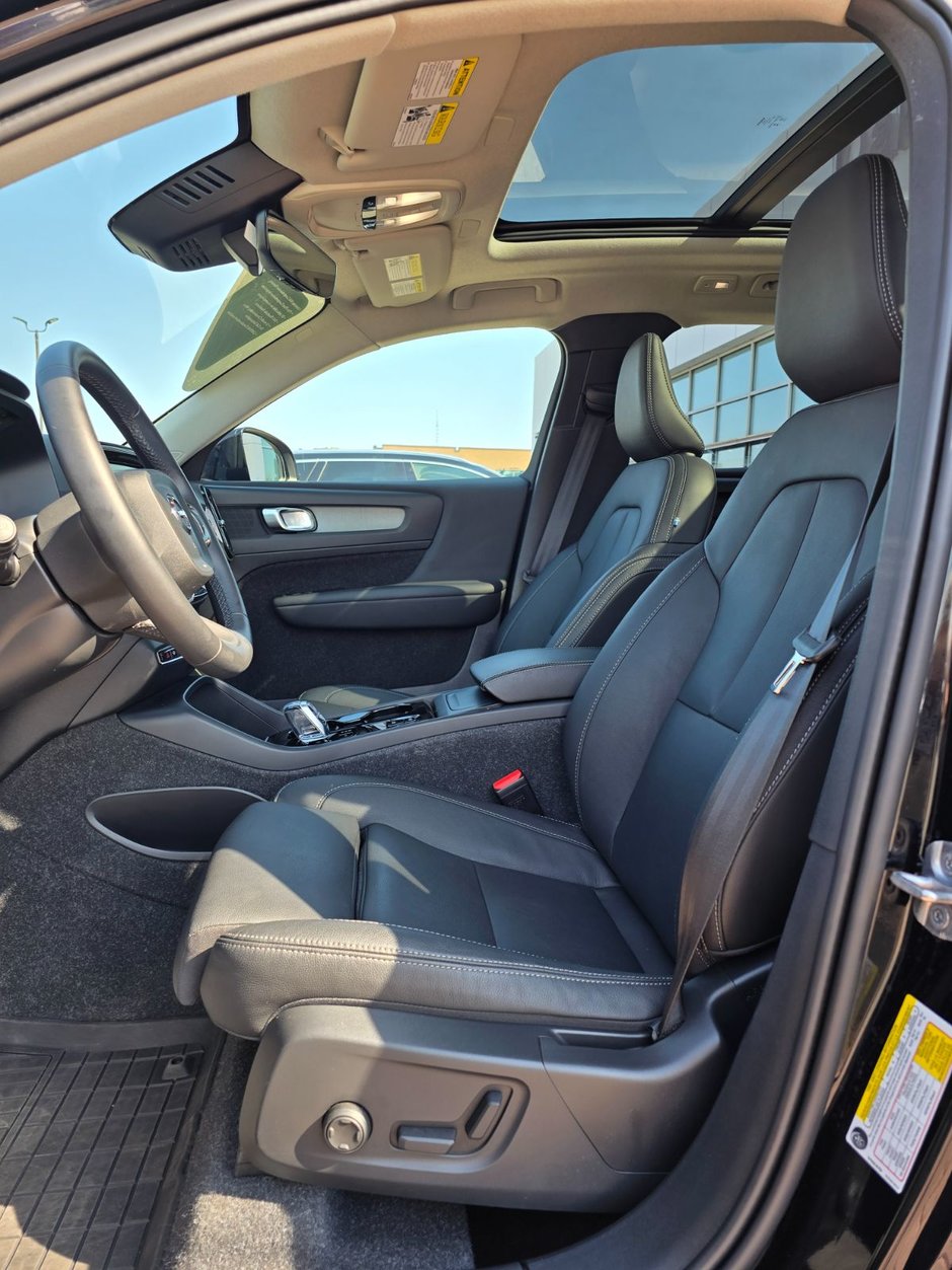 2024 Volvo XC40 PLUS BRIGHT THEME-24