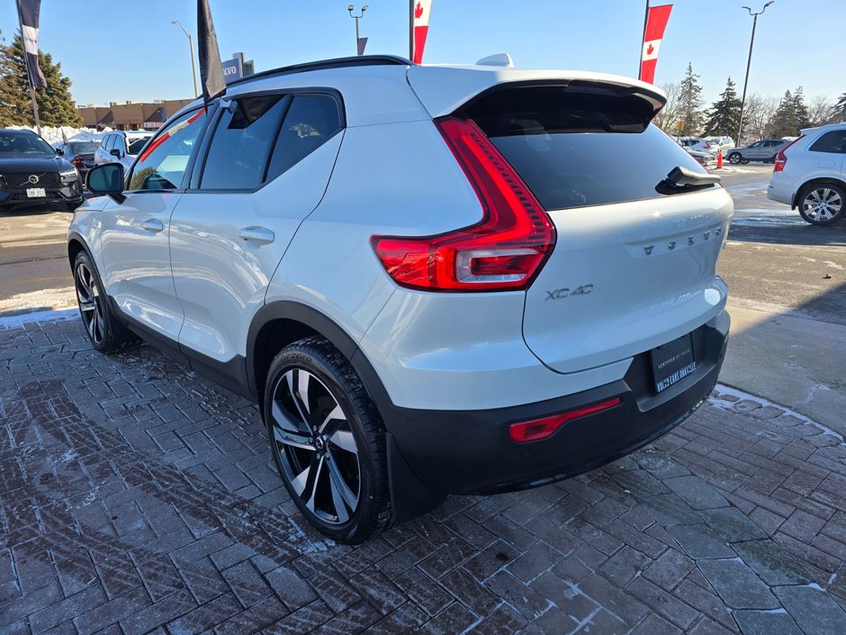 2024 Volvo XC40 ULTIMATE DARK THEME-11