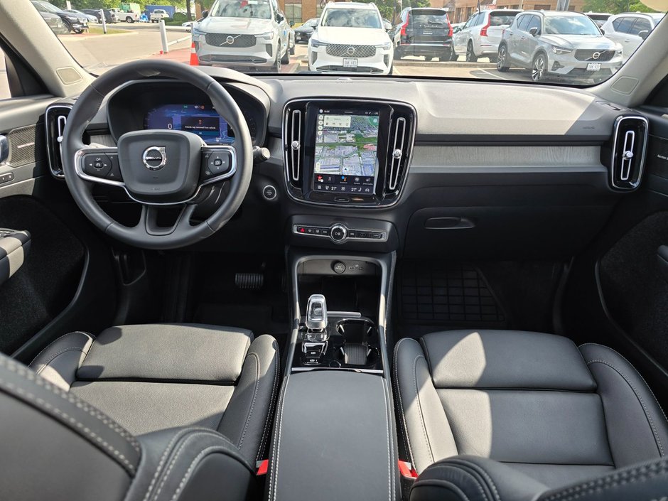 2024 Volvo XC40 ULTIMATE DARK THEME-4