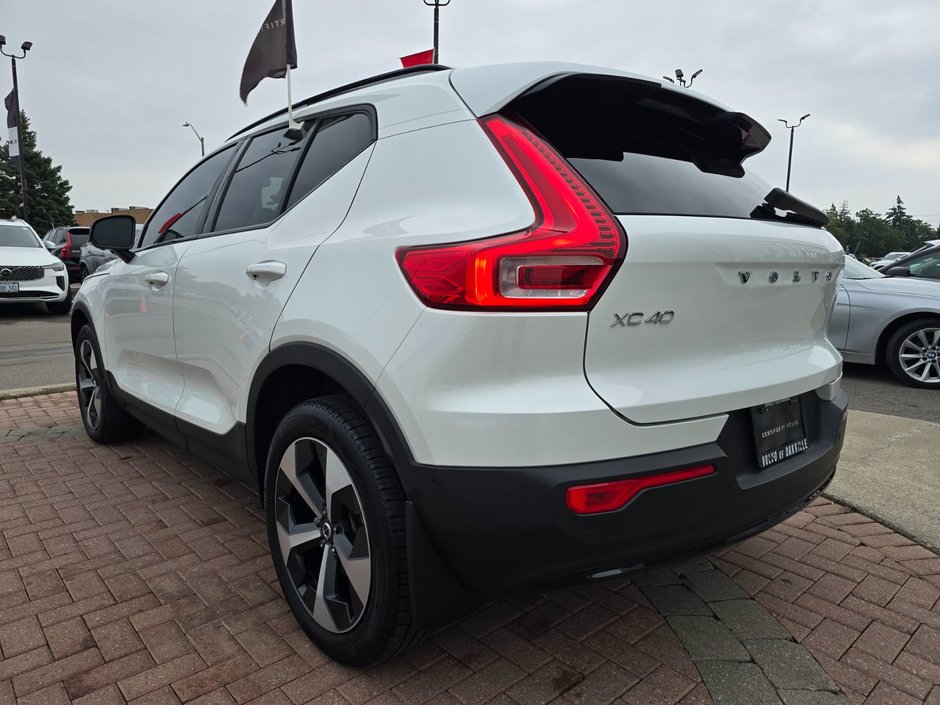 2024 Volvo XC40 PLUS DARK THEME-11