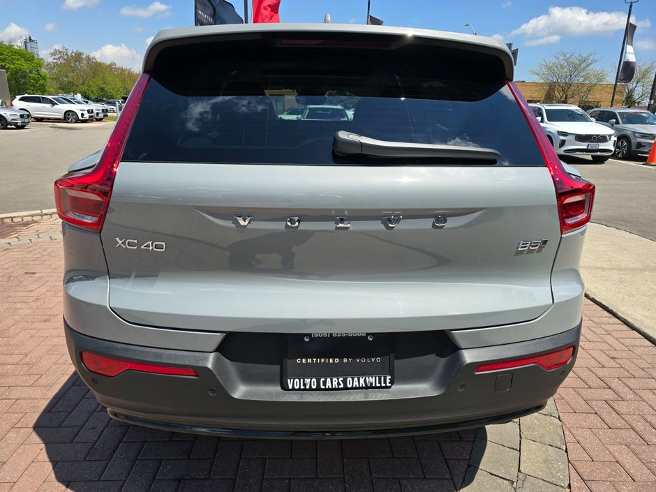 2025 Volvo XC40 PLUS DARK THEME-13