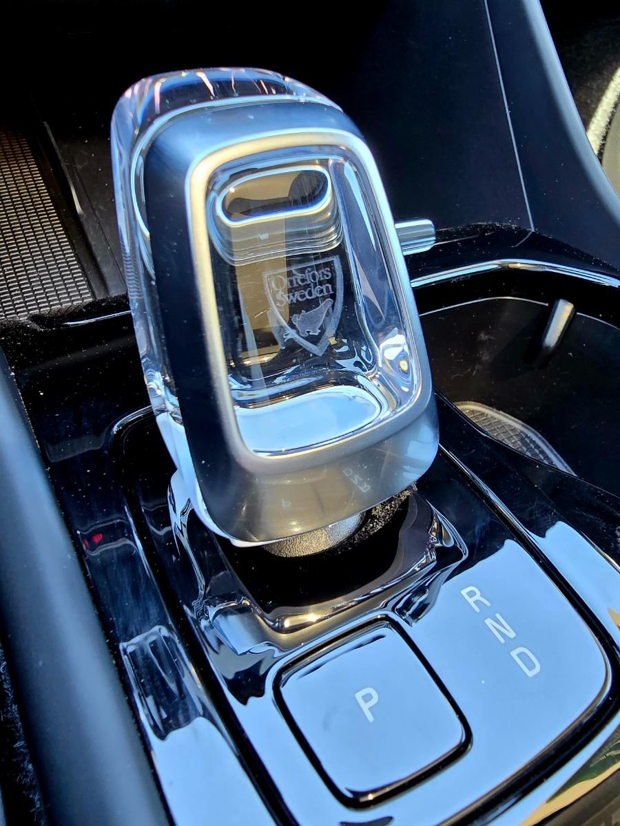 2025 Volvo XC40 PLUS DARK THEME-28