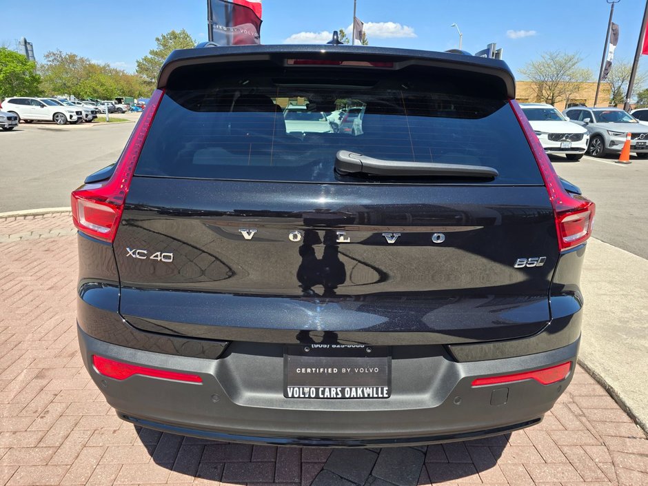 2025 Volvo XC40 PLUS DARK THEME-13