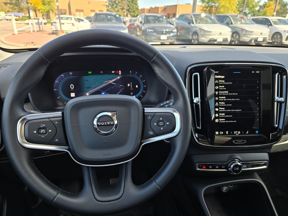 2025 Volvo XC40 PLUS DARK THEME-26