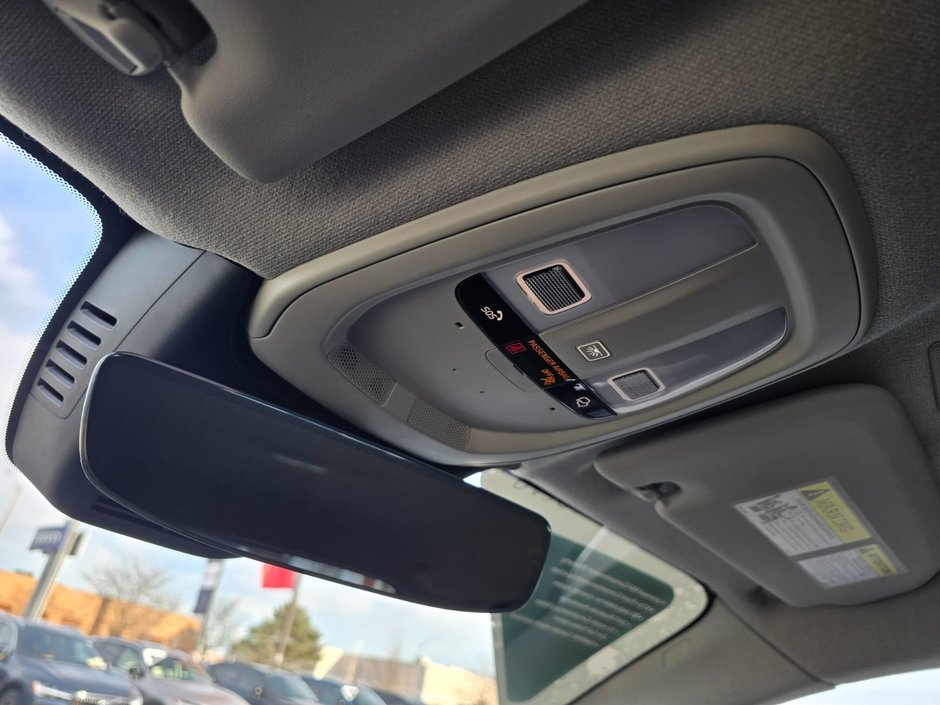 2025 Volvo XC40 CORE BRIGHT THEME-24