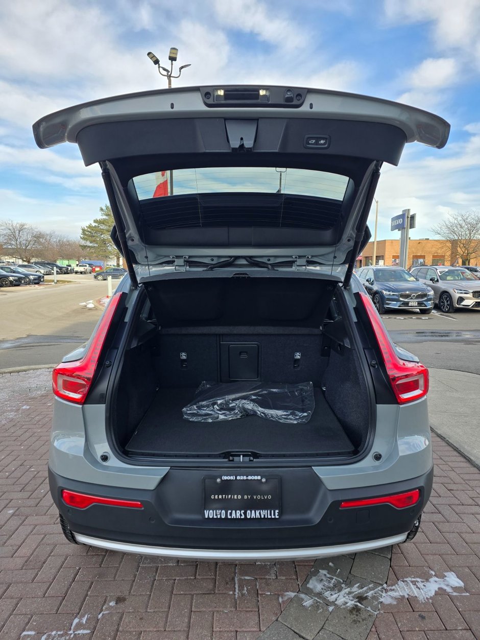 2025 Volvo XC40 CORE BRIGHT THEME-15