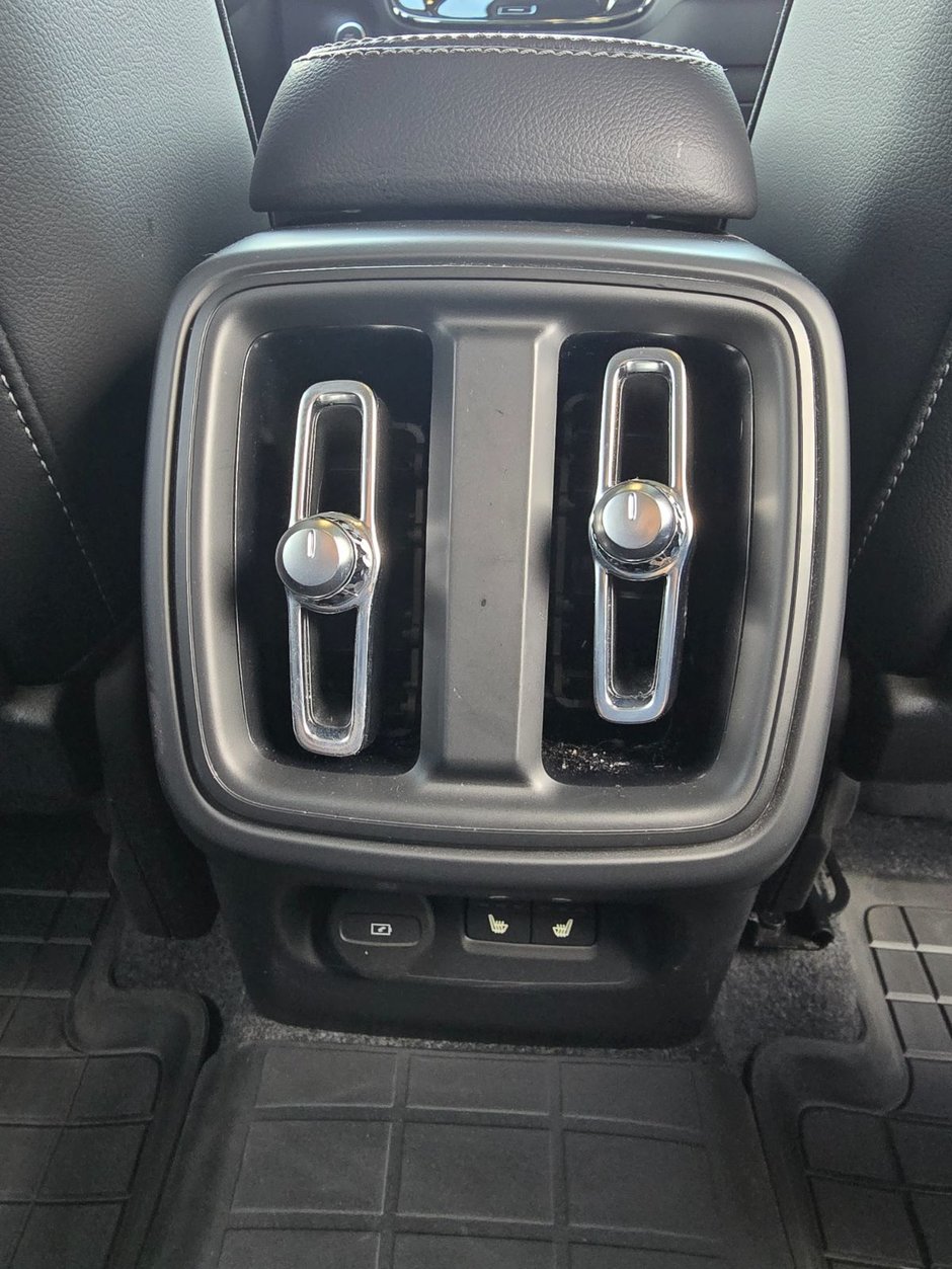 2025 Volvo XC40 CORE BRIGHT THEME-20