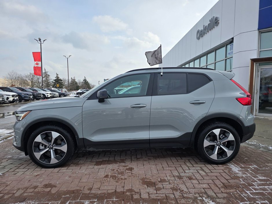 2025 Volvo XC40 PLUS DARK THEME-9