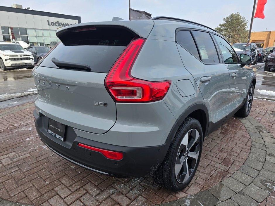 2025 Volvo XC40 PLUS DARK THEME-14