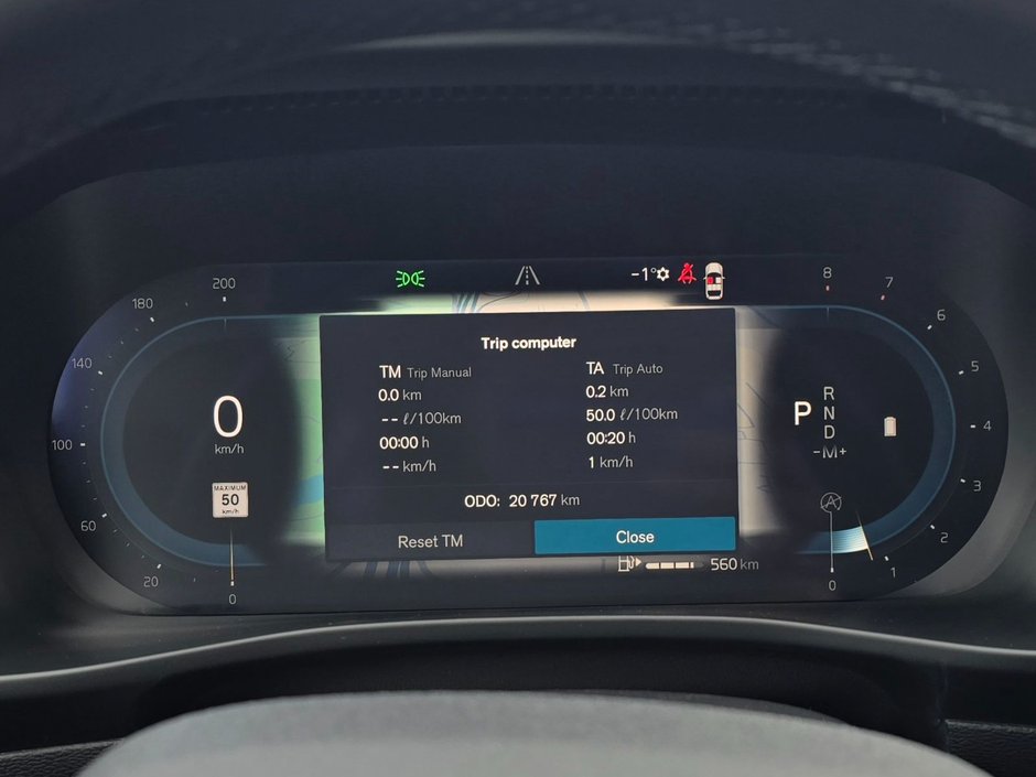 2025 Volvo XC40 CORE BRIGHT THEME-1