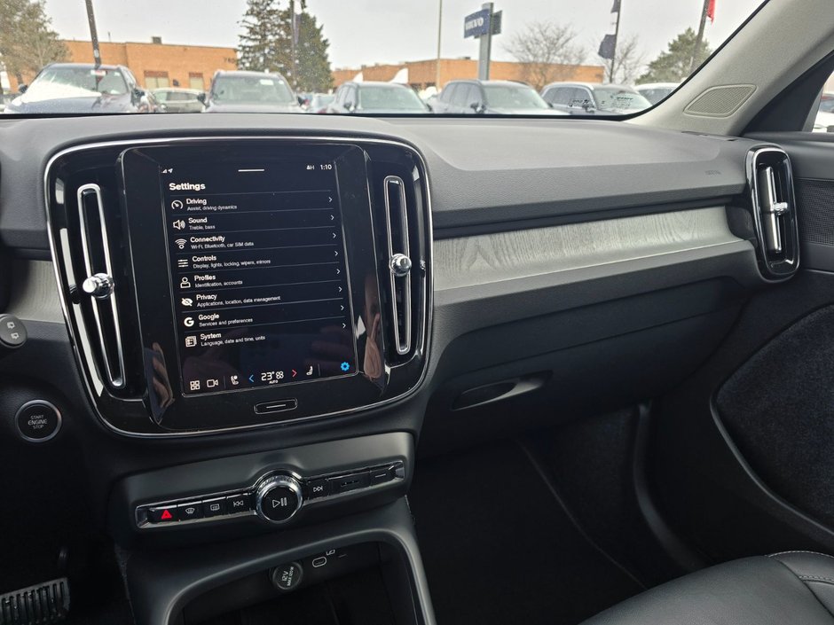 2025 Volvo XC40 CORE BRIGHT THEME-29