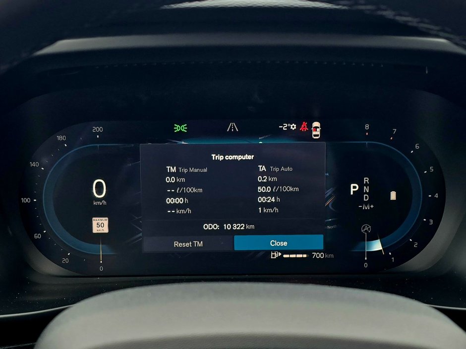 2025 Volvo XC40 PLUS BRIGHT THEME-1